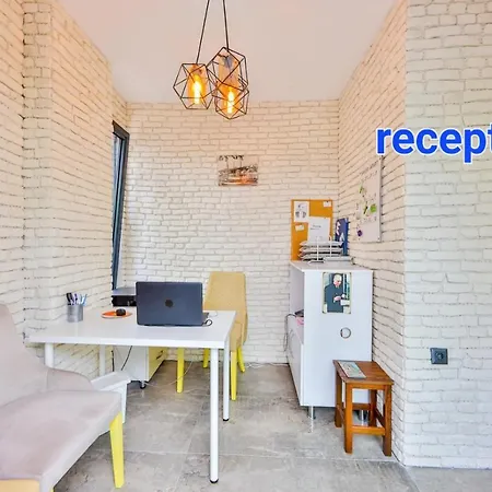 Sanisu Apartment